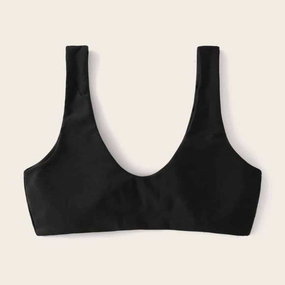 COPY - FRONT KNOT BLACK BIKINI TOP - Picture 2 of 3